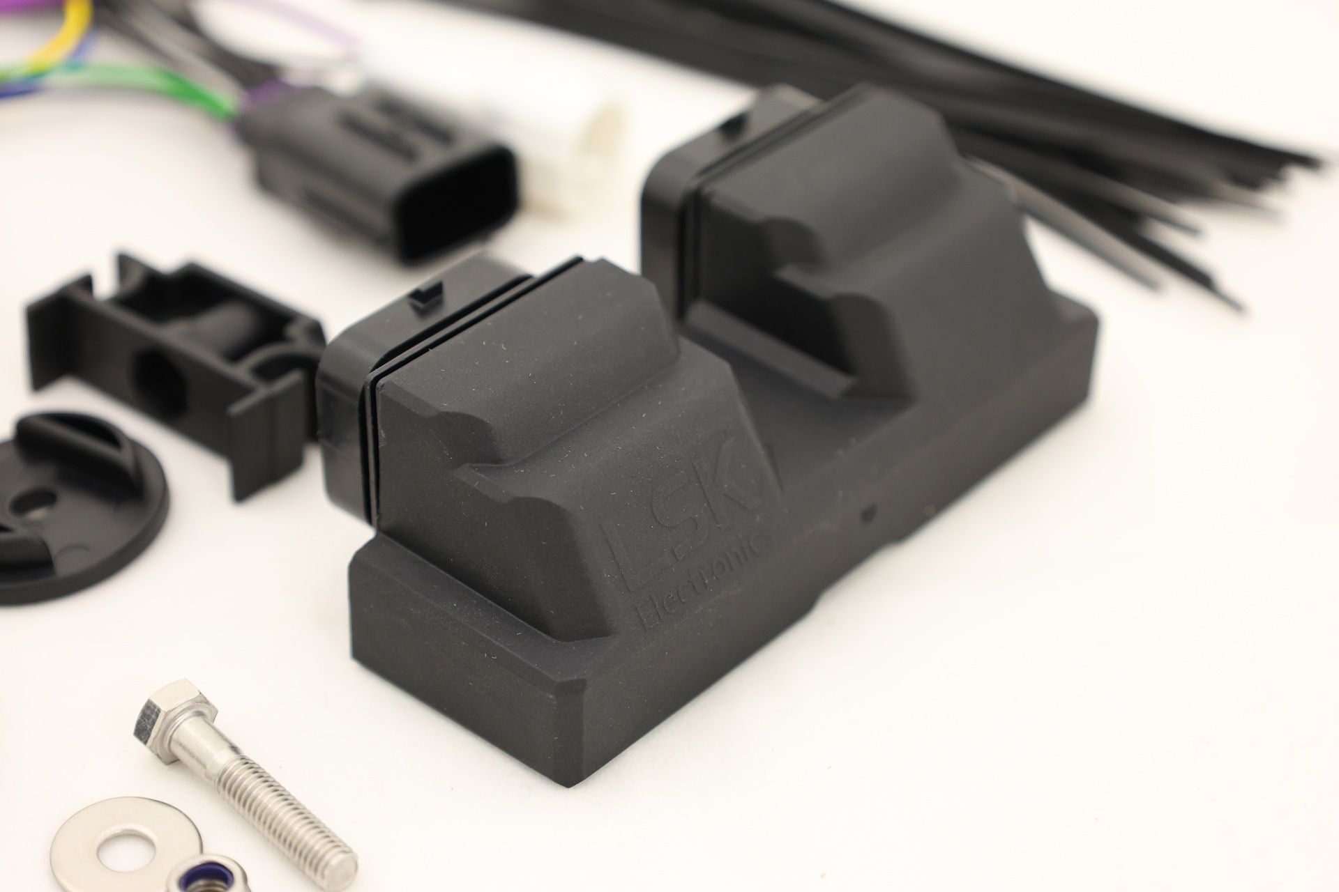 Cruise Control & ABS Dongle for Yamaha Tenere 700 – Seamless Integration with OEM Controls